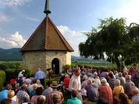Gottesdienst an der Ehrenstetter Ölbergkapell (Bildnachweis: Fotograf und Copyright: Th. Coch)