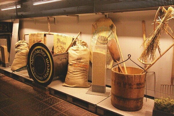  Bildnachweis: Alpirsbacher Klosterbräu